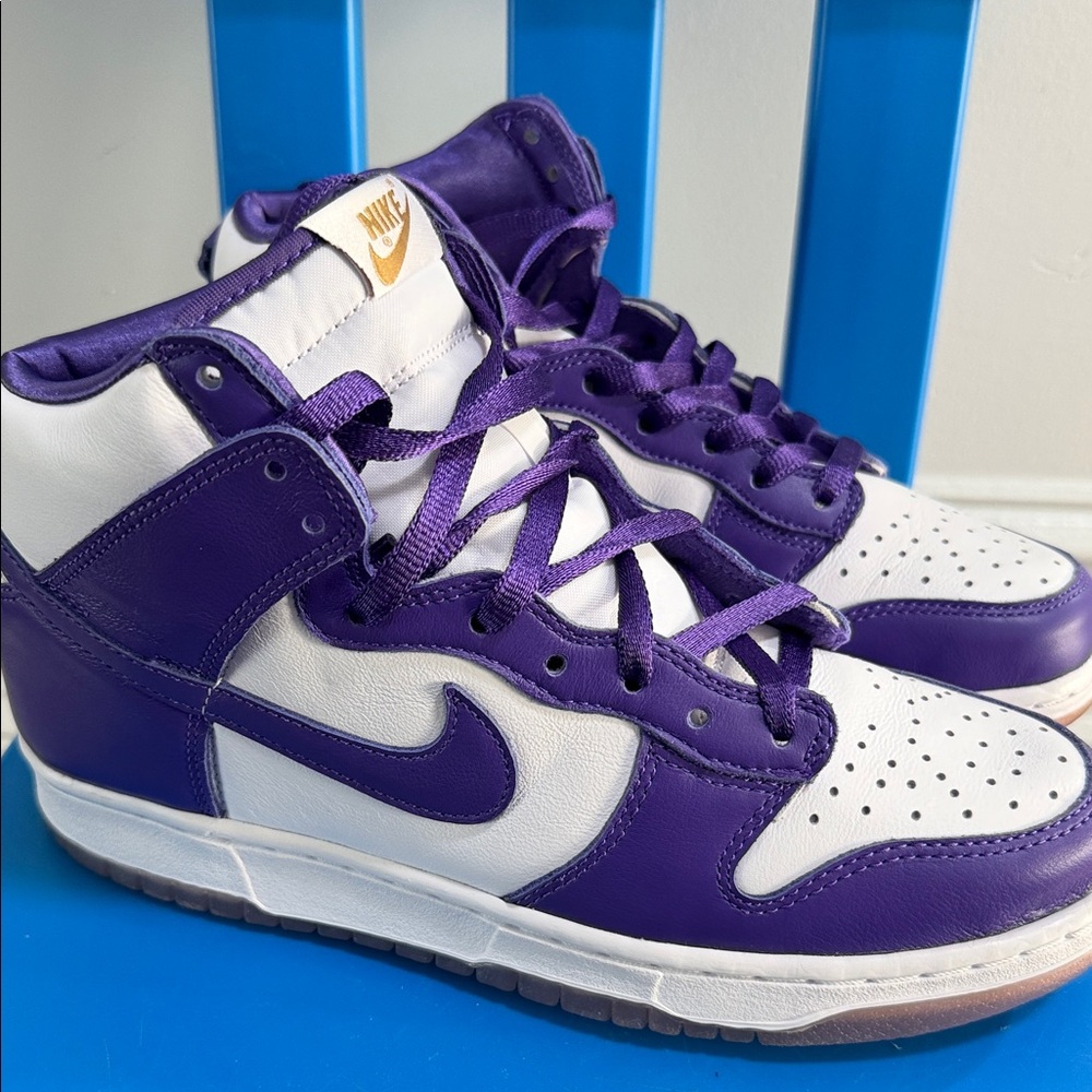 Nike Purple and White High-Tops Like new size 9 woman or 7.5 men